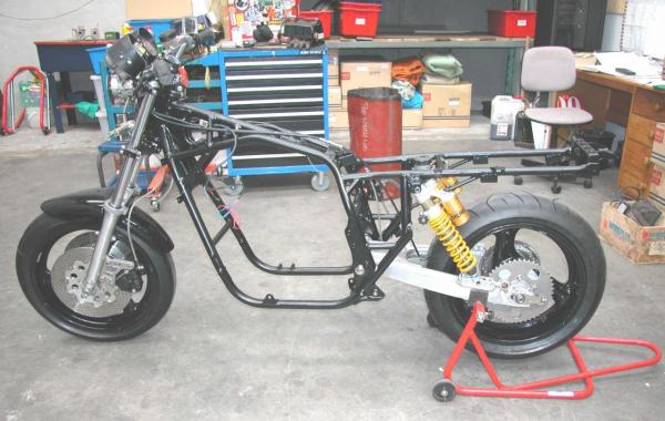 Photo 19 Rolling chassis.jpg